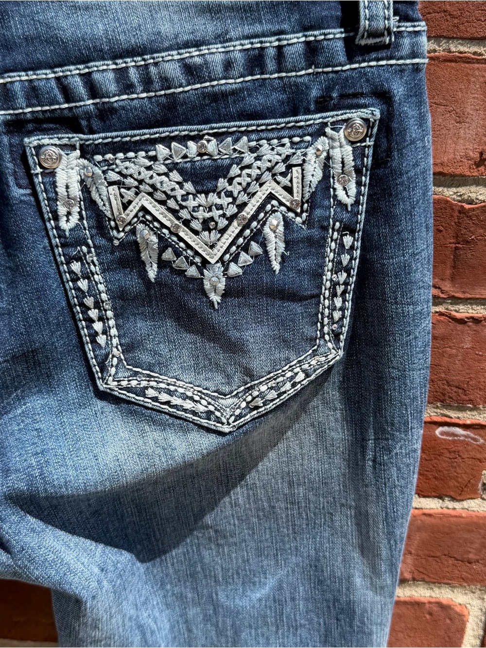 Women's Embroidered Blue Denim Jeans